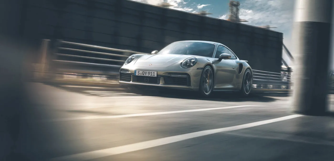 Porsche 911 Turbo S. Szwarccharakter, ale tolerancyjny [MOTOFELIETON]