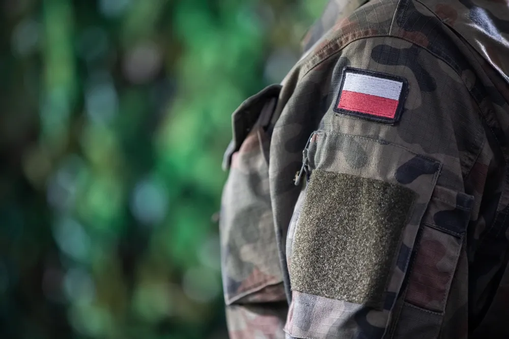 Kurier dostarczy powołanie na wojnę. Czy są powody do niepokoju?