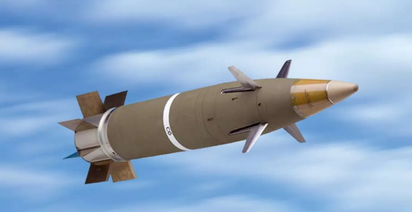 M982 Excalibur może razić z precyzją kilku metrów cele oddalone o kilkadziesiąt kilometrów.