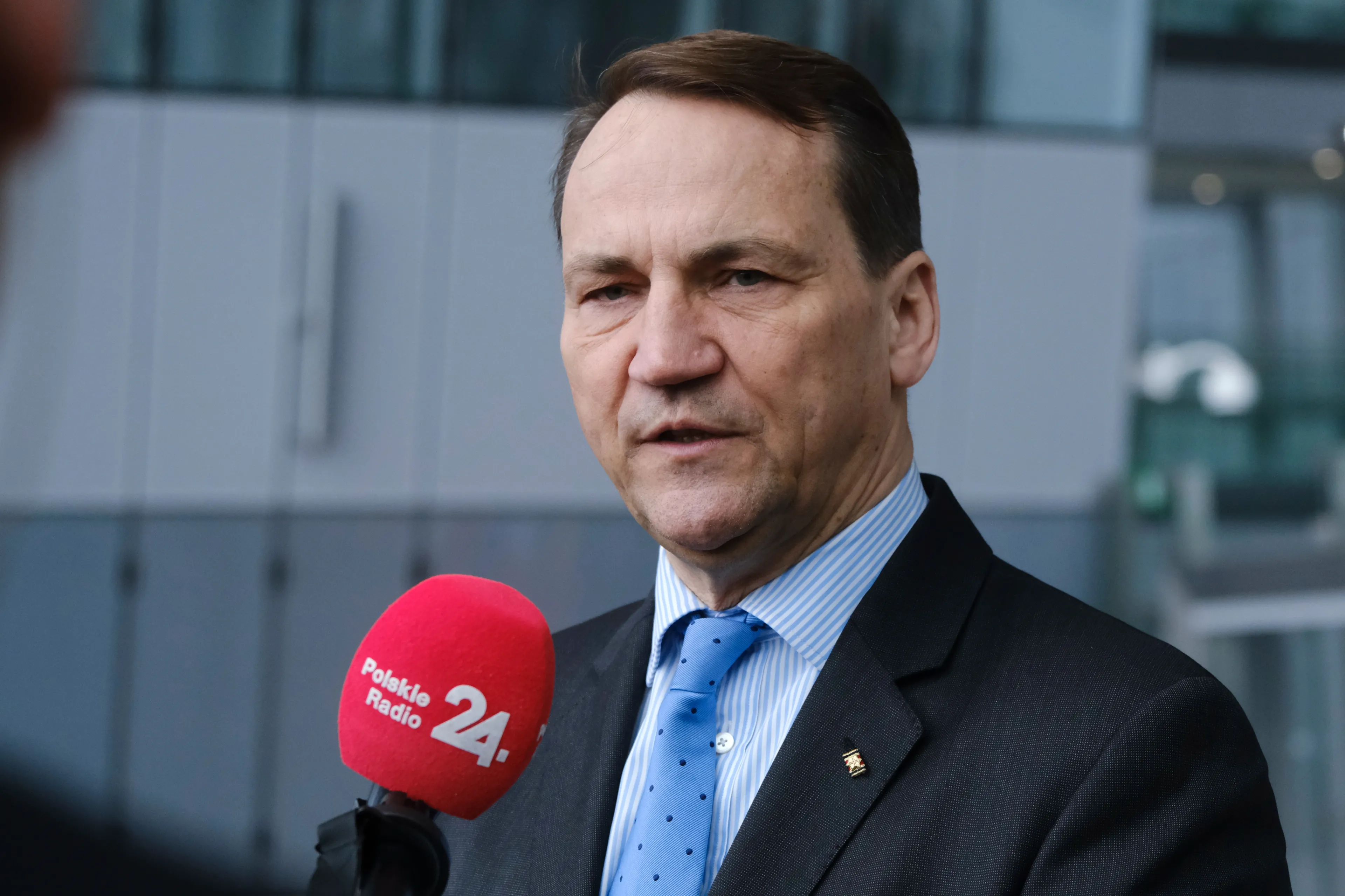 Niemcy wyjdą ze strefy euro i Schengen? Sikorski reaguje na słowa z Niemiec