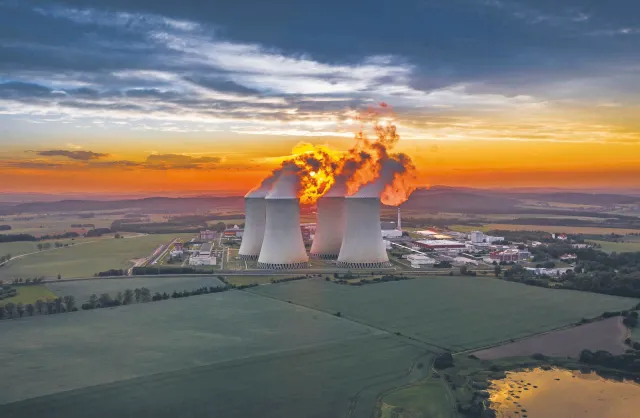 Zburzą elektrownię z czasów Gierka. W jej miejsce ma powstać druga atomówka