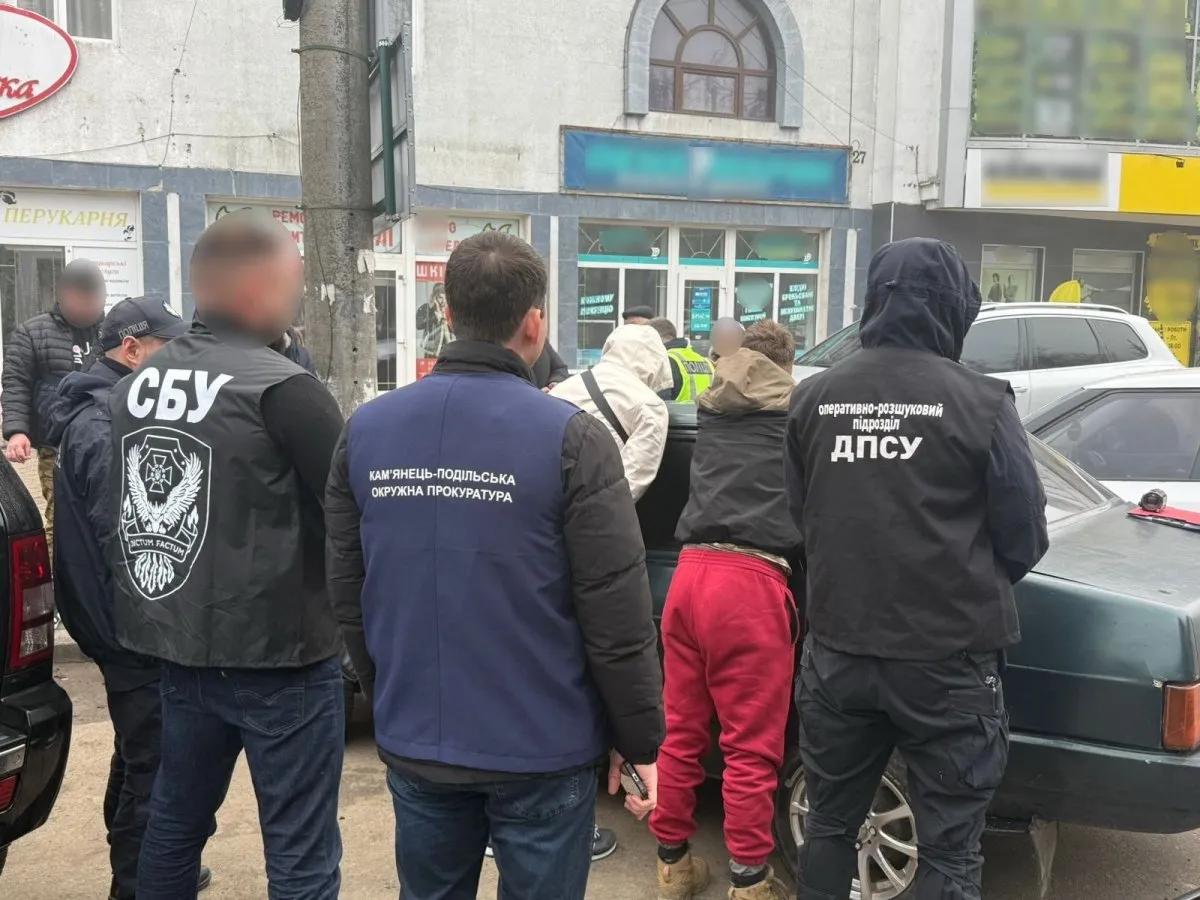 W ucieczkach Ukraińców wspierają całe gangi przemytników - tu zatrzymanie członków jednego z nich.