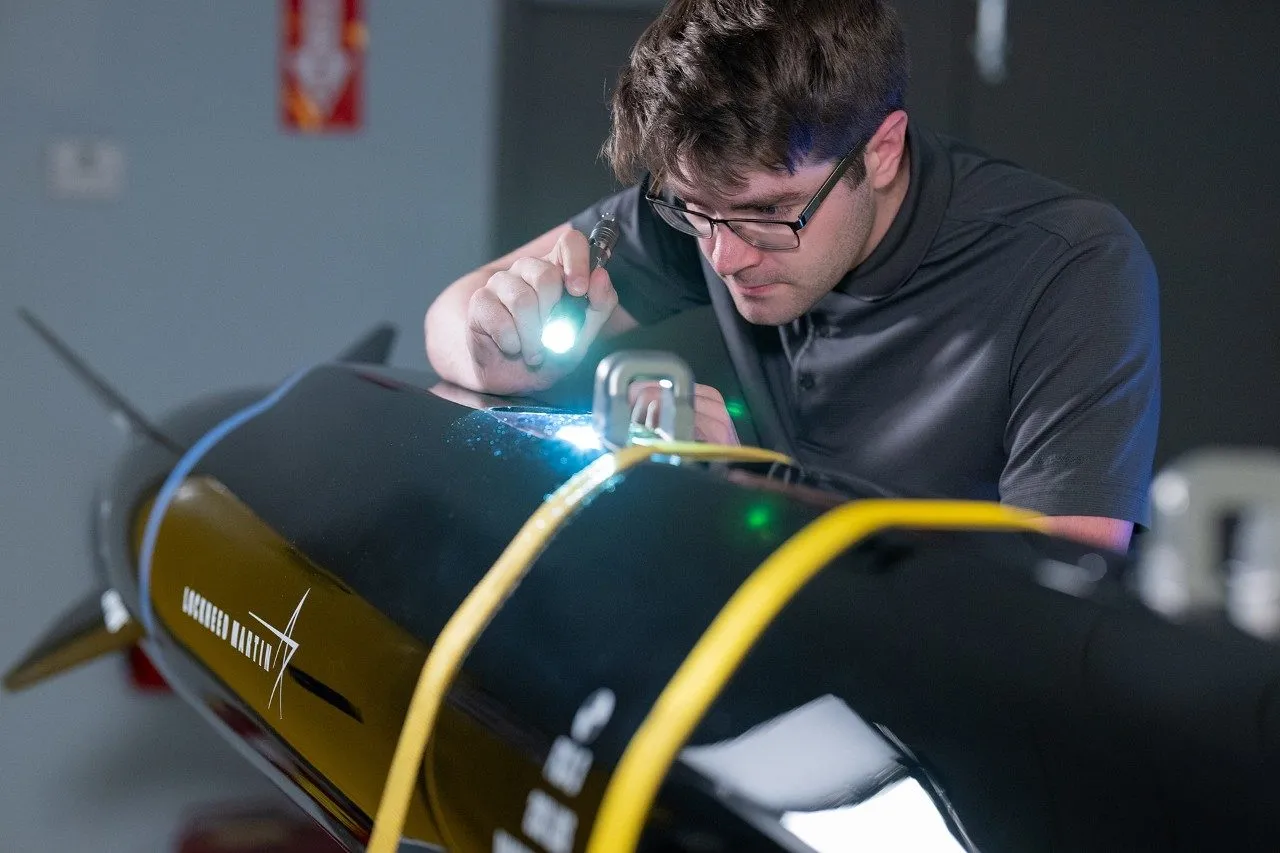 Hipersoniczny pocisk Mako ma budowę, która pozwala na szybkie dostosowanie broni do konkretnej misji.