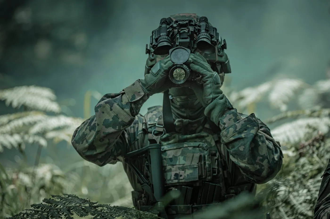 Wysokie nascycie armii sprzętem optoelektronicznym zwiększa szanse żołnierzy na przeżycie na polu walki.