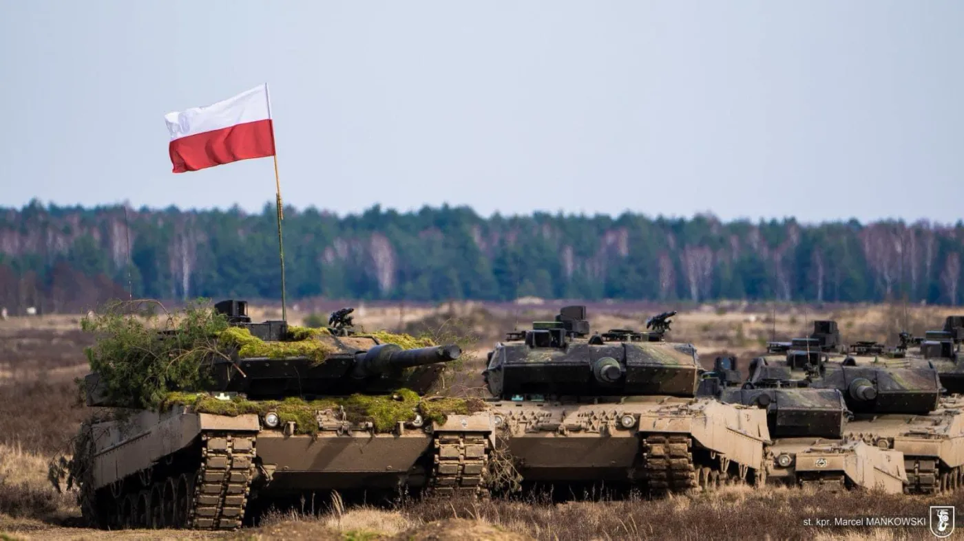 Polskie czołgi Leopard 2A5 w czasie manewrów Dragon-24