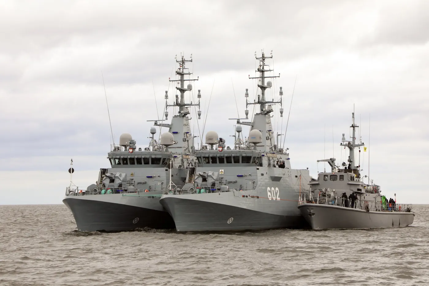 ORP Albatros oraz ORP Mewa, czyli najnowsze polskie niszczyciele min oddane do służby w latach 2022-2023.