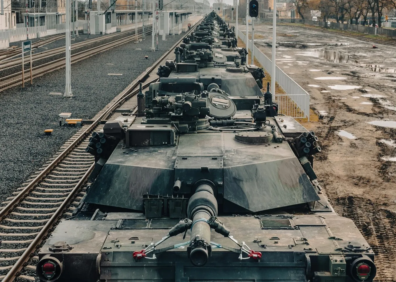 Czołgi Abrams ruszyły na wschód Polski. Będą stacjonować 10 km od granicy
