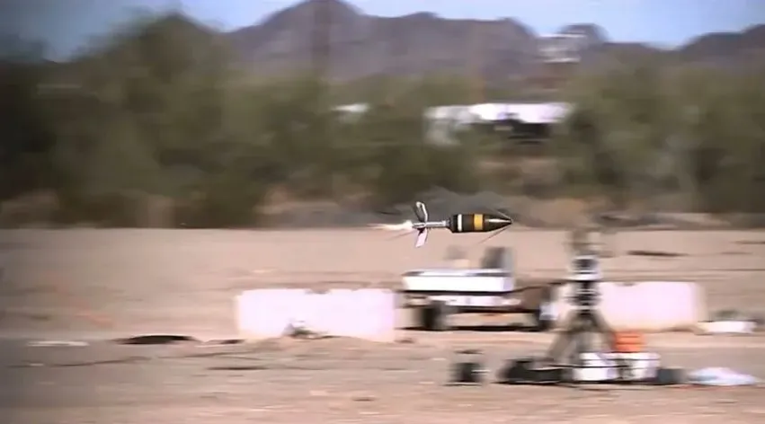 M1147 AMP zastępuje w amerykańskiej armii aż 4 starsze typy amunicji (M830 i M830A1 (przeciwpancerne kumulacyjne) , M908 (odłamowo-burzący) oraz M1028 (kartacz).