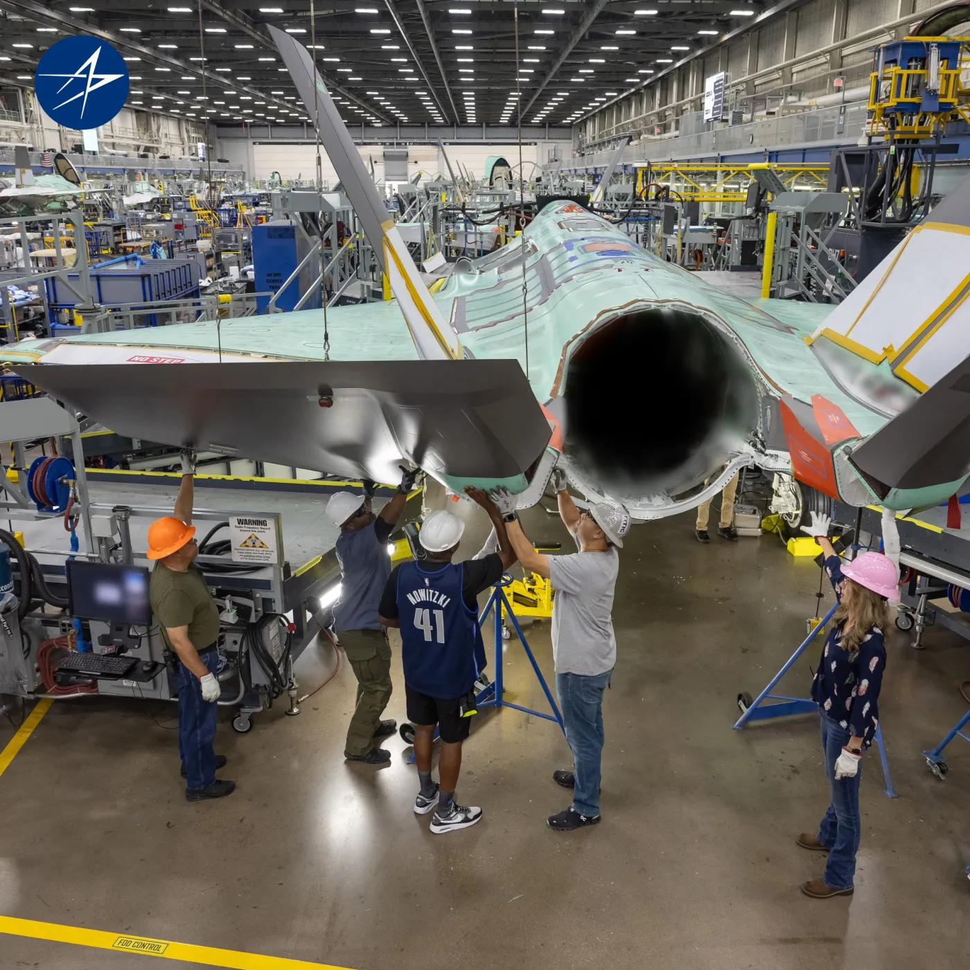 18 czerwca Lockheed Martin poinformował, że zakończono montaż tylnego statecznika poziomego samolotu o numerze AZ-01, czyli pierwszego polskiego F-35A produkowanego w Fort Worth w Teksasie