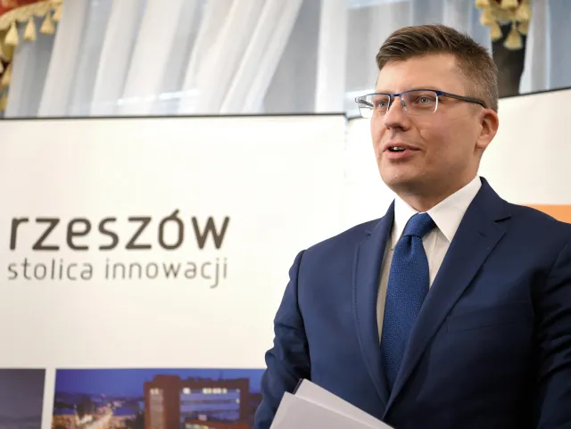 Prezydent Rzeszowa złożył rezygnację. Zastąpi go Marcin Warchoł?
