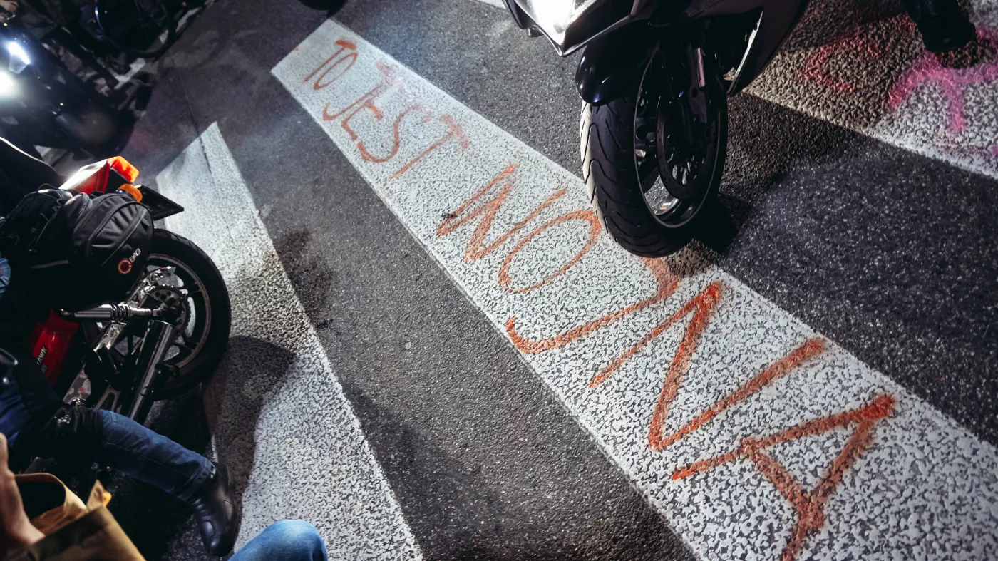 Sąd: Zatrzymanie posła Kopca podczas manifestacji Strajku Kobiet zasadne i legalne, ale nieprawidłowe