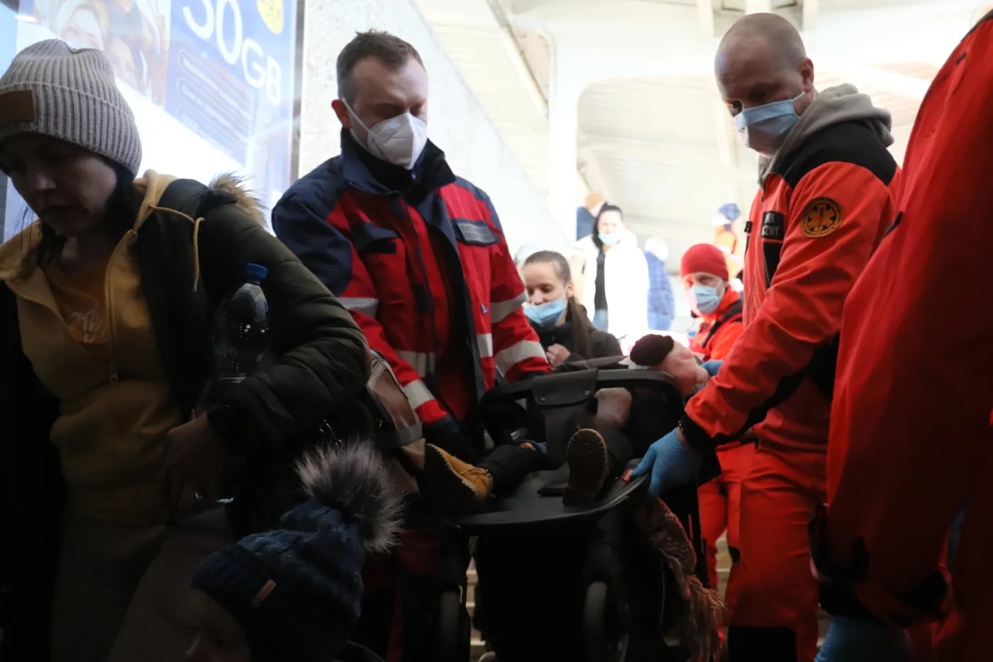 Pociąg medyczny przywiózł do Warszawy kobiety z dziećmi ewakuowanymi z Ukrainy