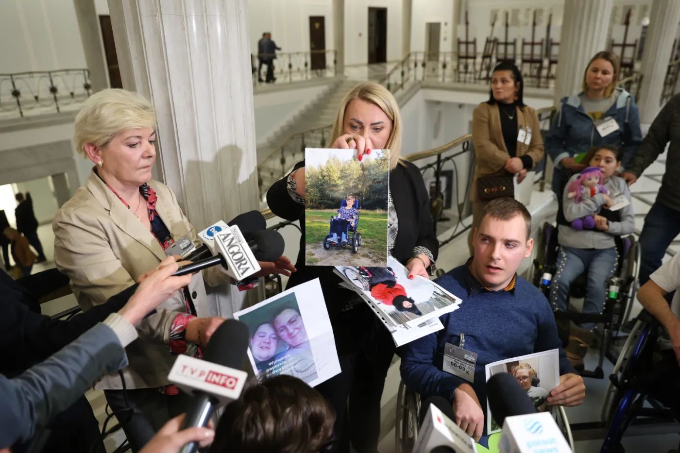 Protest niepełnosprawnych w Sejmie wznowiony. Hartwich: Jestem tą samą osobą, która protestowała w 2018, a także 2014 roku