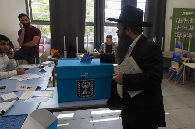 Exit poll w Izraelu. Netanjahu wygrywa wybory