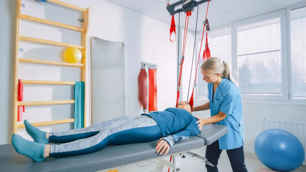 Powstał program rehabilitacji po Covid-19. Za zabiegi dla ozdrowieńców zapłaci NFZ