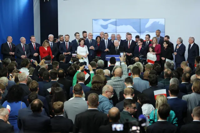 Wybory 2023: Im wyższe wykształcenie, tym większa niechęć do PiS? Ta matematyka nie jest taka prosta…