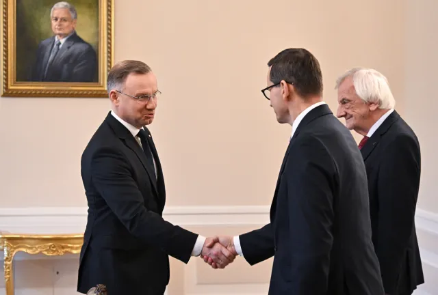 PiS deklaruje gotowość do stworzenia rządu, ale szykuje się do wariantu opozycyjnego