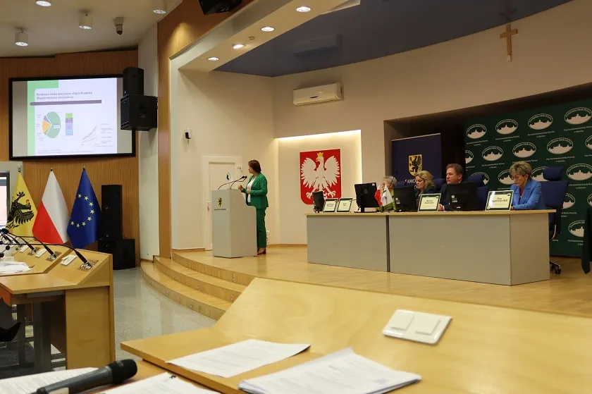 Powiślańska Szkoła Wyższa wypływa na szerokie wody