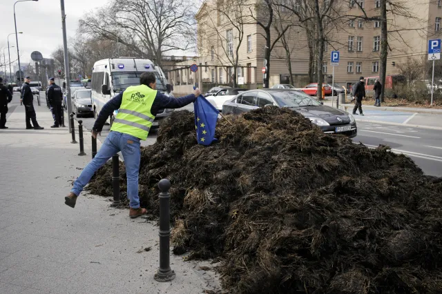 Wenzel: Protesty rolników mogą ewoluować. Powstanie międzynarodówka? [WYWIAD]