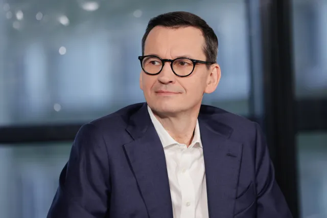 Sprawa poleceń Morawieckiego dot. wyborów kopertowych w zawieszeniu. Co postanowił TK?