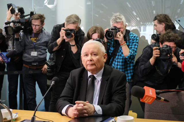 Kaczyński na komisji śledczej ds. Pegasusa: Lepiej być zadłużonym niż okupowanym [RELACJA]