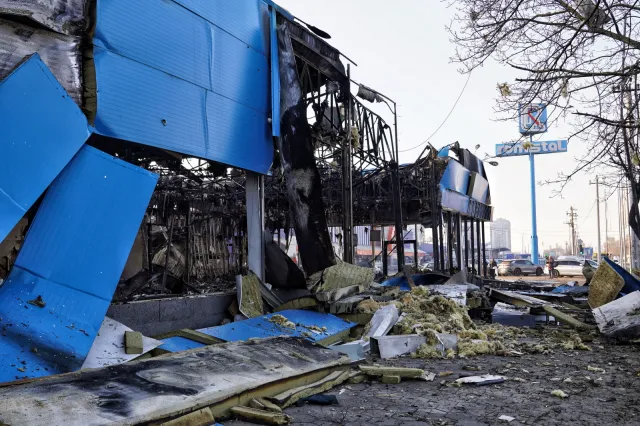 Rosja zmienia taktykę. Roje dronów punktowo atakują Ukrainę