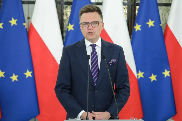 Koniec Trzeciej Drogi? Hołownia zapowiada rozmowy z PSL