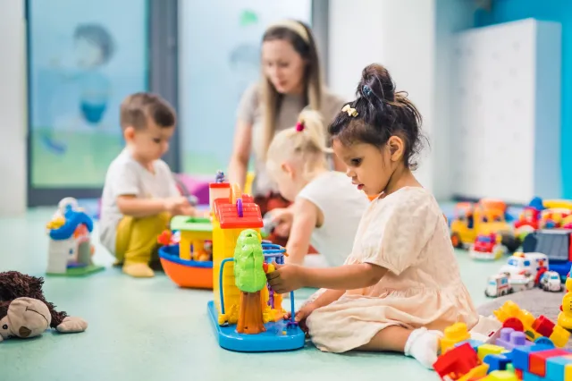 Program „Aktywny Rodzic”: opieka żłobkowa tańsza nawet dziesięciokrotnie
