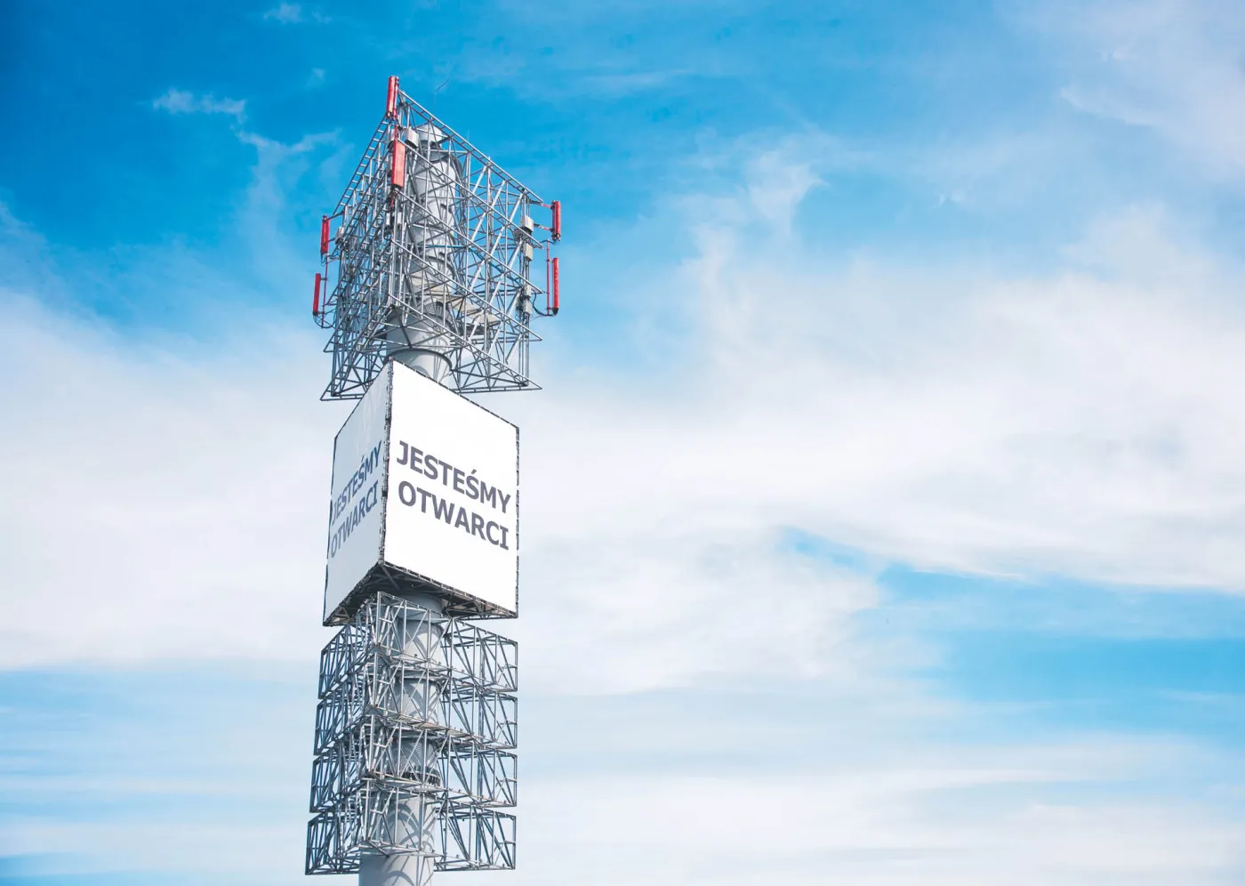 5G wchodzi bocznymi drzwiami