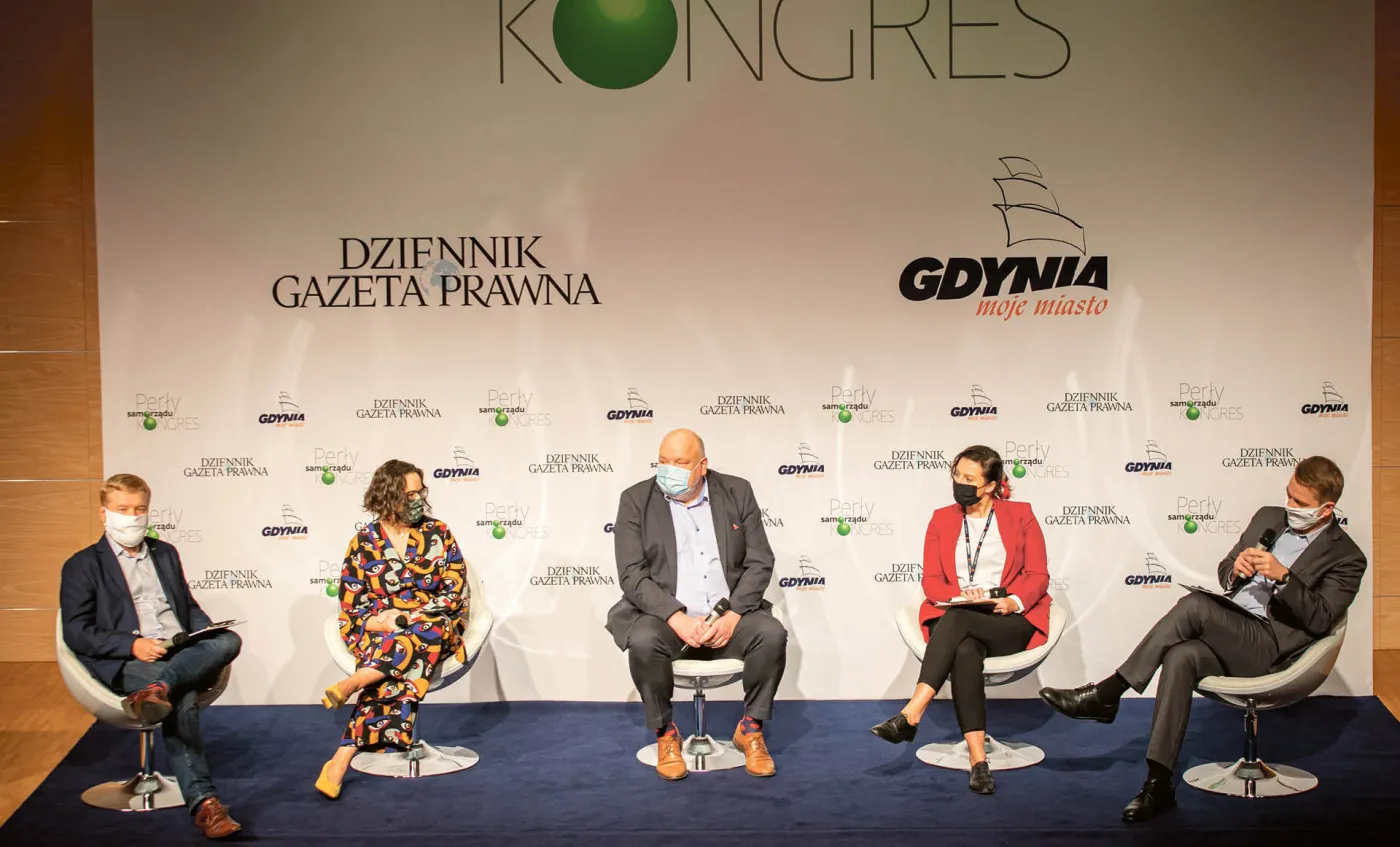 Czy w dobie mediów społecznościowych potrzeba mediów samorządowych