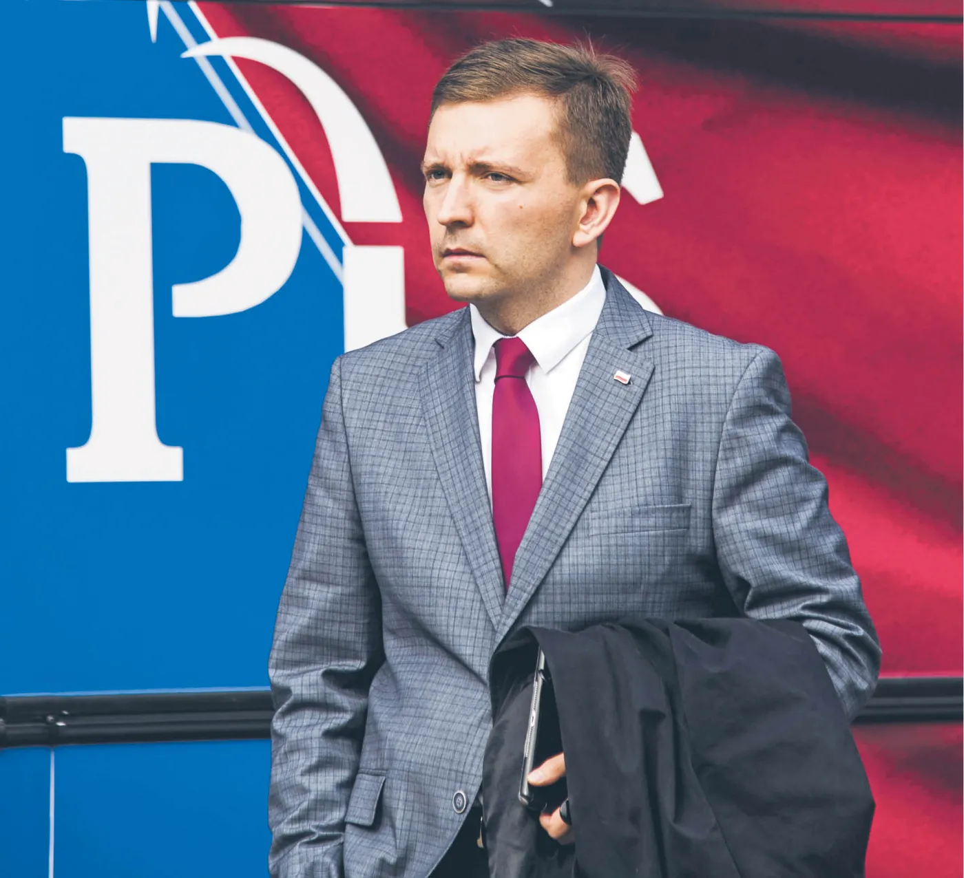 Jesteśmy pod ciągłym ostrzałem elit III RP