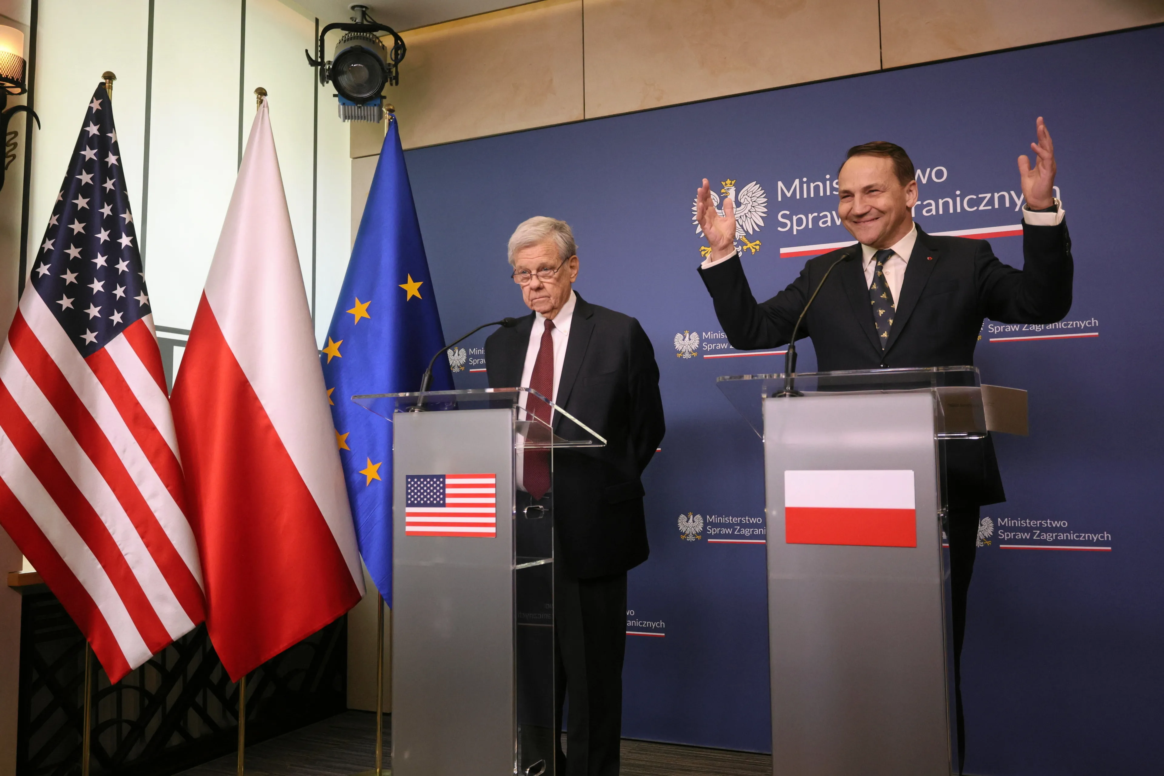 Poczobut jest wolny. Kto jeszcze? Kulisy wymiany więźniów z Białorusią