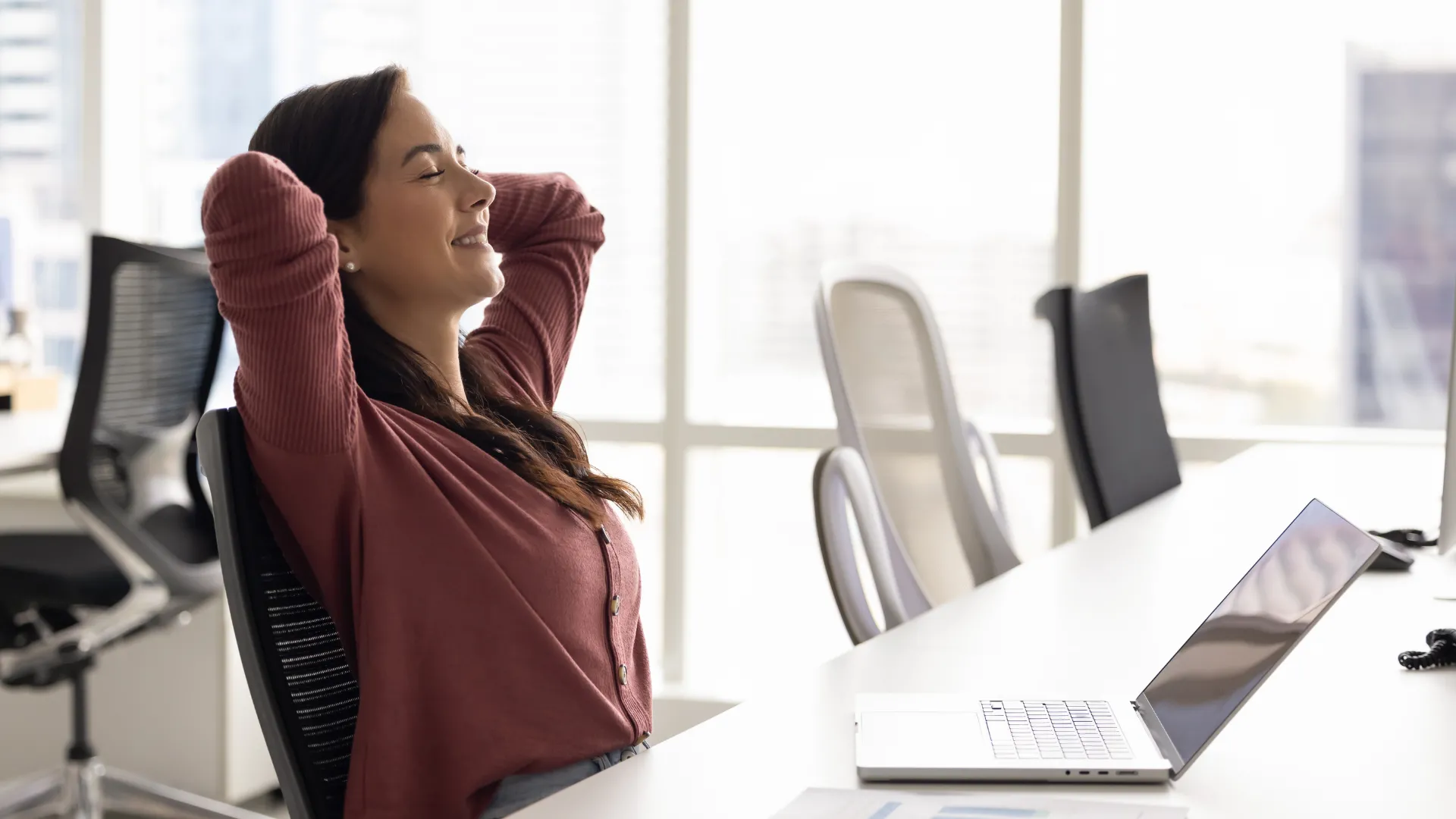 Urzędnicy w codziennej komunikacji wewnętrznej i zewnętrznej mają stosować feminatywy