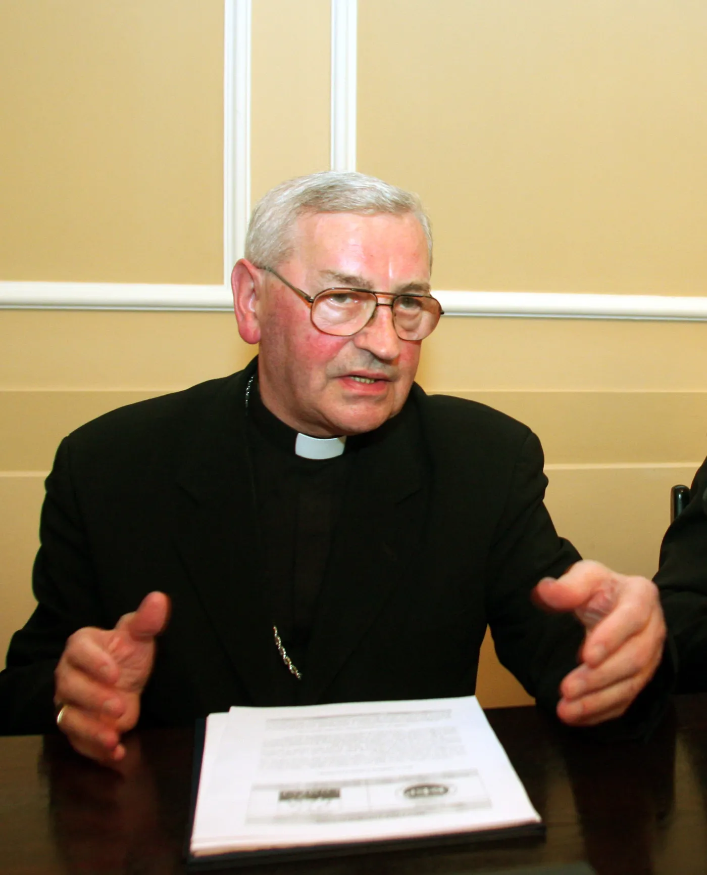 Tadeusz Pieronek. PAP/Tomasz Gzell   