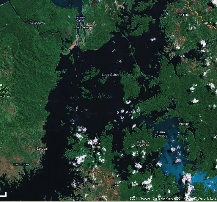 Jezioro Gatun w Panamie. Google Maps.