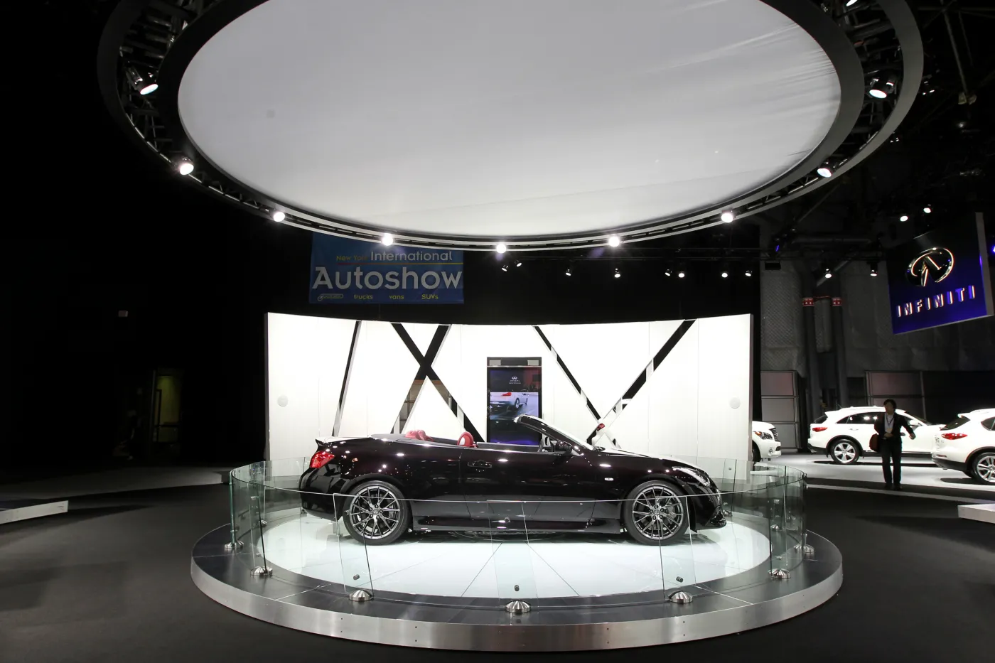 Infiniti G37 cabrio na wystawie w New York International Auto Show (NYIAS) w Nowym Jorku, USA