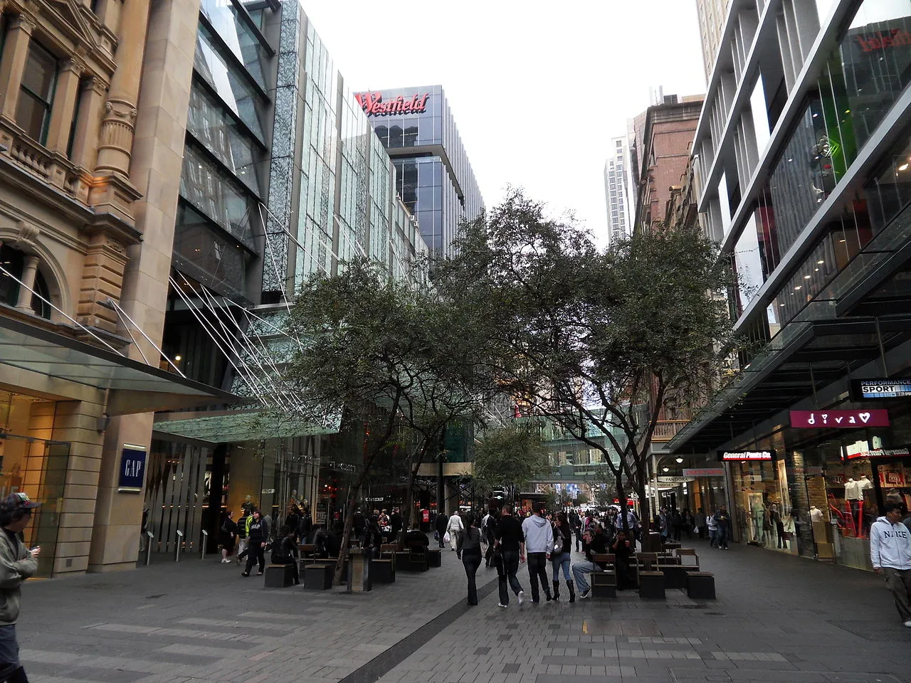 1095457-pitt-street-mall.jpg