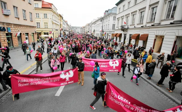 Polskie Radio ujawnia, ile kosztował czekoladowy orzeł i "Metka narodowa"