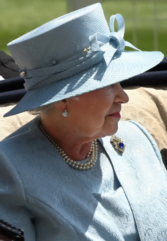 Spisek na życie bytyjskiej królowej? Czterech muzułmanów podejrzanych o próbę zamachu