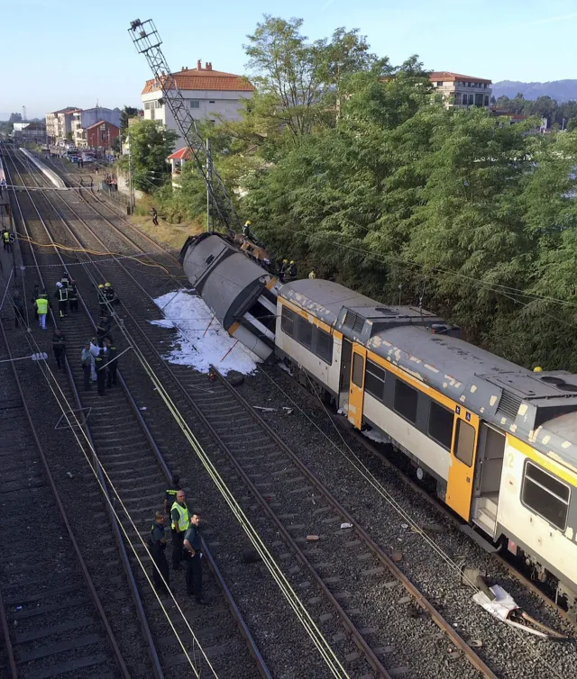 Hiszpania: Wykoleił się pociąg, co najmniej czterech zabitych