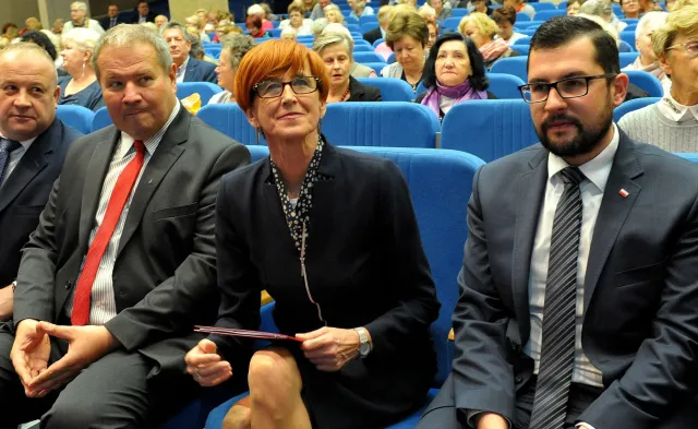 Nie będzie 500 plus dla seniorów? Rafalska: Decyzja nie została przesądzona