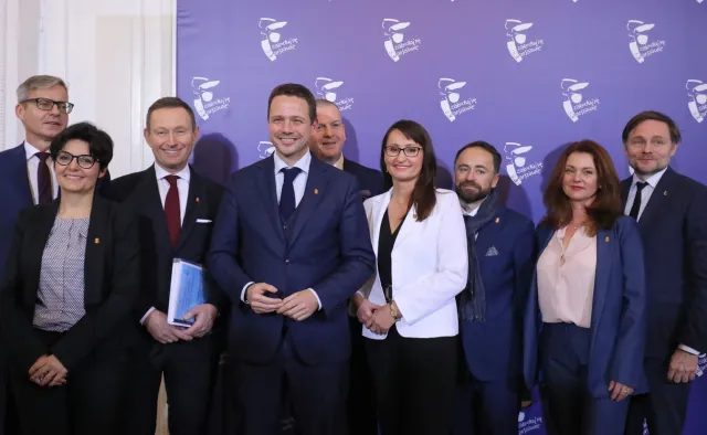 "Moja prezydentura będzie czasem mądrej kontynuacji". Rafał Trzaskowski zaprezentował zastępców