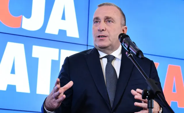 Schetyna: Jeżeli nie ma zgody na to, żeby wszystkie partie były razem, kończymy z koalicją partyjną