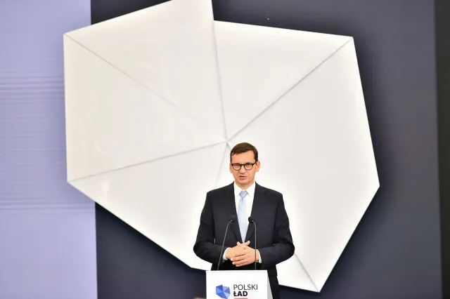 Bitwa o Ministerstwo Rozwoju po Gowinie: Trzy frakcje PiS walczą o wpływy przed jesienną rekonstrukcją rządu