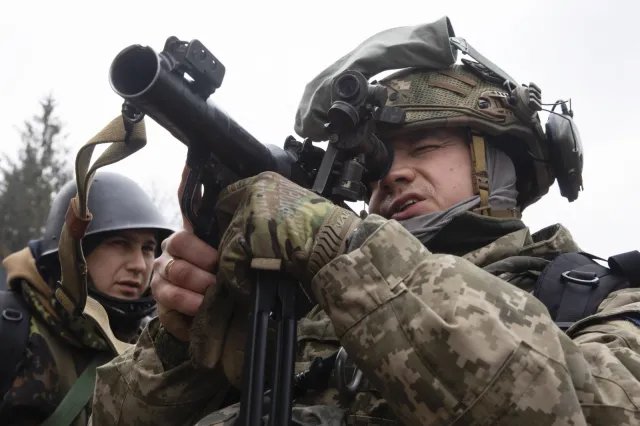 Zełenski po rozmowie z Macronem: Jedzie do nas broń