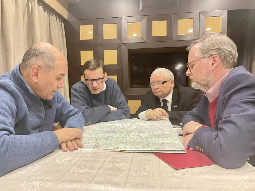 Morawiecki w Kijowie: Musimy jak najszybciej zatrzymać tragedię, która dzieje się na Wschodzie