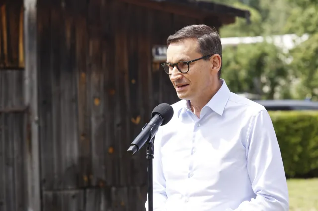 Premier: Raport o polskich stratach wojennych tłumaczony na kilka języków