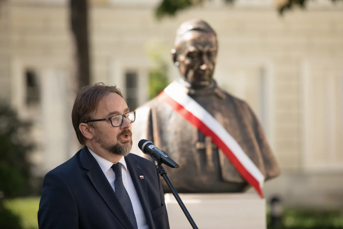 Ustawa ws. komisji weryfikacyjnej. Szrot: Sprawa budzi poważne kontrowersje publiczne