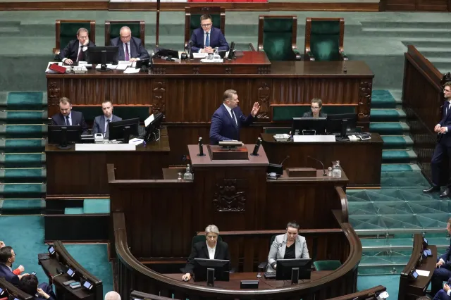 Aborcja, TK i KRS muszą poczekać. Opozycja odwleka gruntowne zmiany