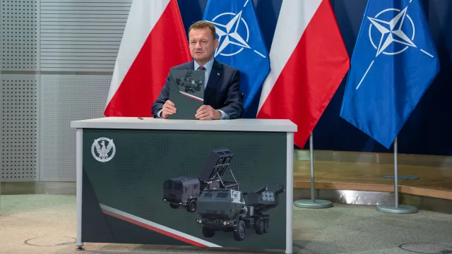 Hoffmann: Szef MON zdecydował o przemieszczeniu naszych formacji wojskowych z zachodu na wschód Polski